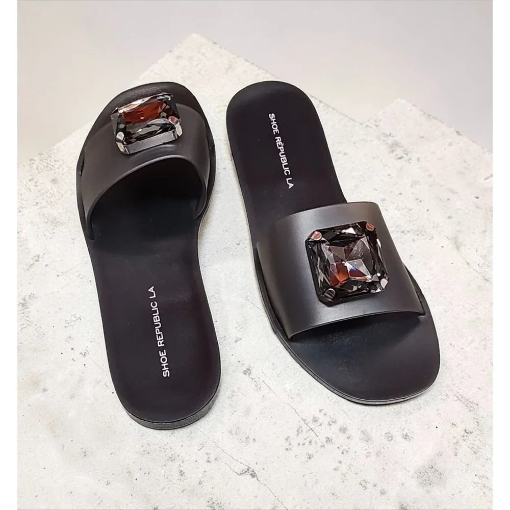 Black Slides With Oversized Gemstone Embellishment - Picture 8 of 8